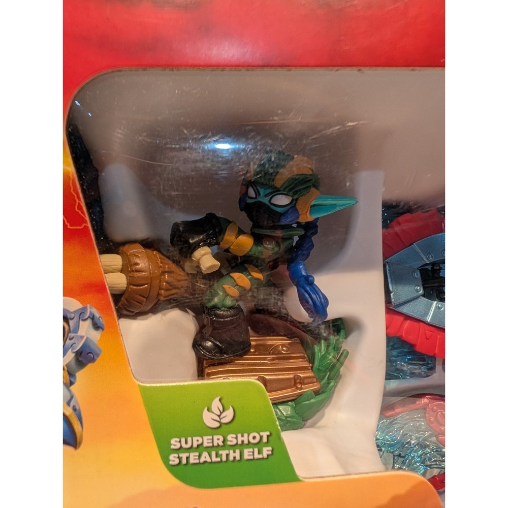 Skylanders Superchargers PS4 Figures ActiVision Starter Pack Game Brand New - Picture 3 of 12